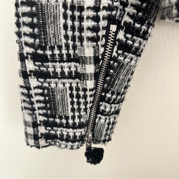 Tuckernuck Moon River Tweed Moto Jacket Womens Medium White Black Zippers Pocket - Picture 3 of 4